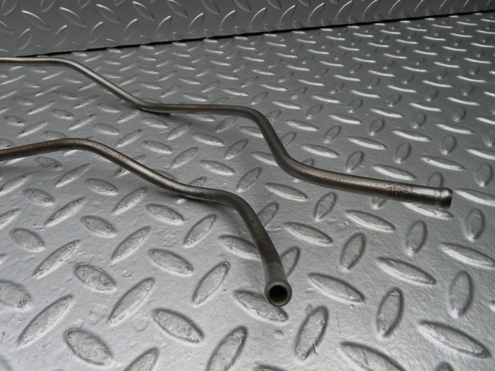 20950 Mercedes-Benz W114 250CE Coupe Fuel Line Hose