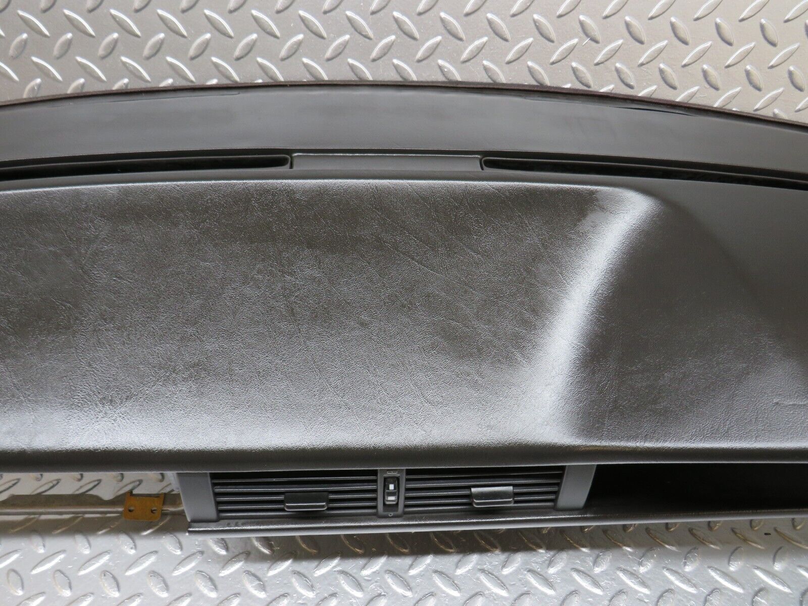 34032 Mercedes-Benz W124 260E Dashboard Brown