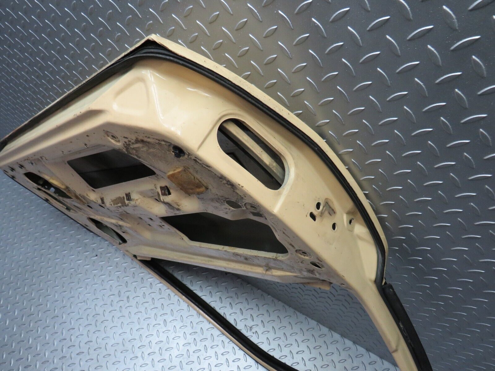 30035 Porsche 924 Left Door