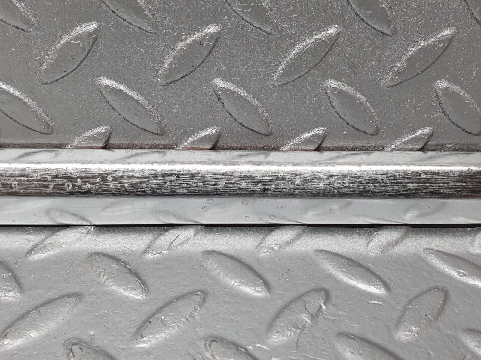 41189 Mercedes-Benz W126 300SE Front Right Door Chrome Moulding Trim