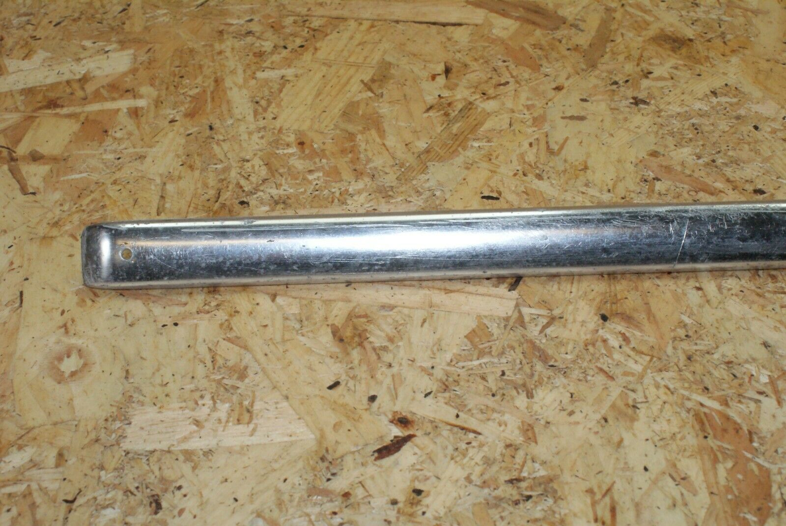 2296 Mercedes-Benz W105 219 PONTON Front Fender Wing Lower Chrome