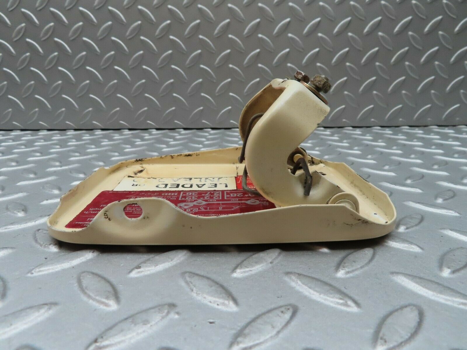 3989 Mercedes-Benz S123 200T Wagon Fuel Tank Flap Cap 1235841639