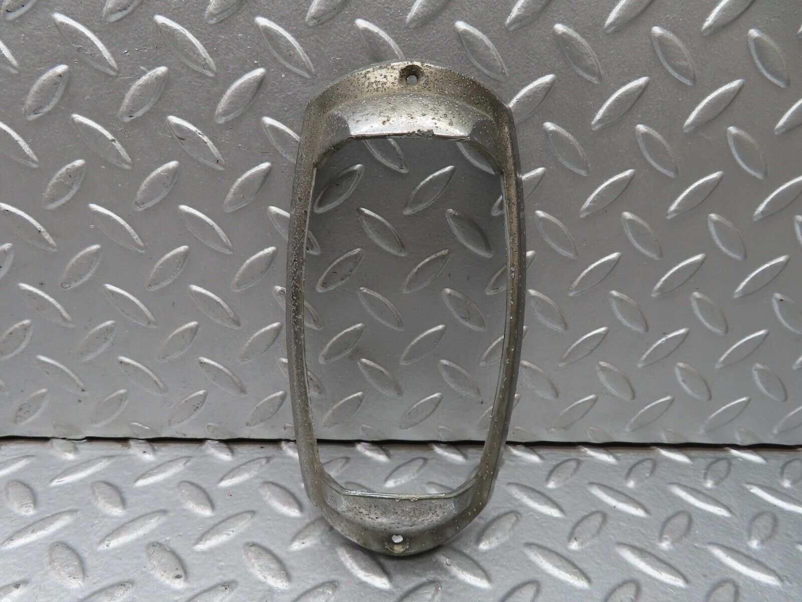 18663 Mercedes-Benz W120 W121 Ponton Tail Light Chrome Frame