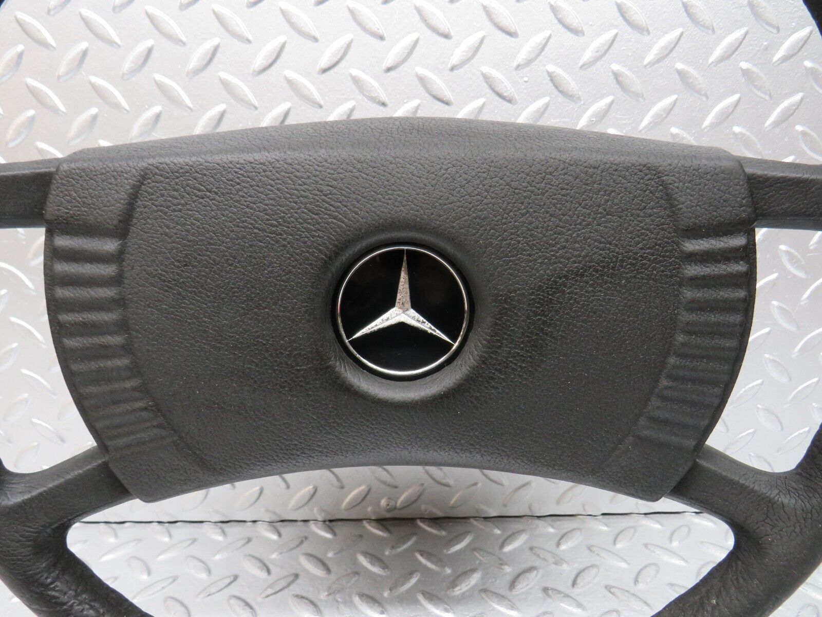 30971 Mercedes-Benz W123 200D Steering Wheel 1164640017