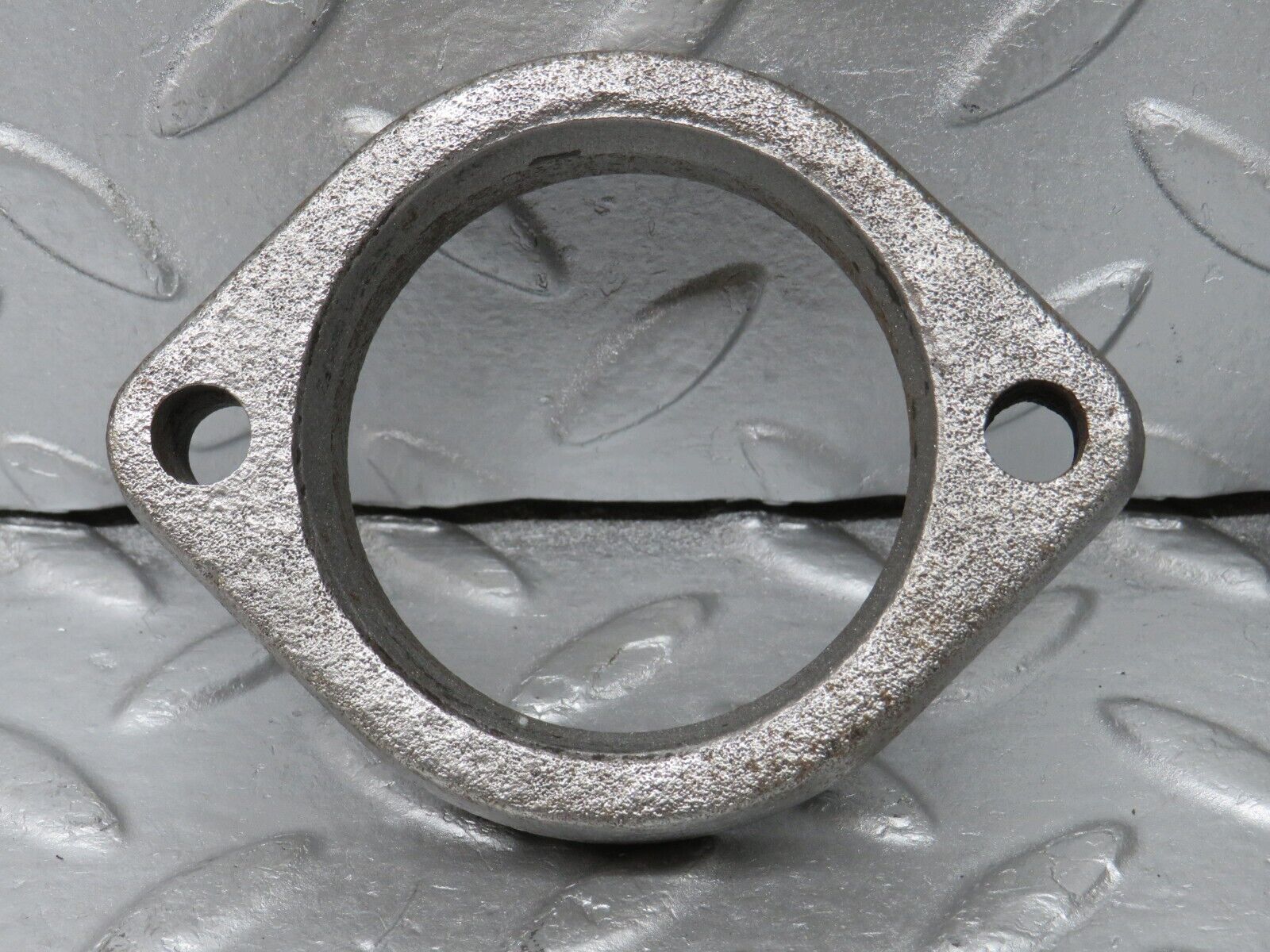 38126 Mercedes-Benz A124 320E Cabriolet Exhaust Flange 2x