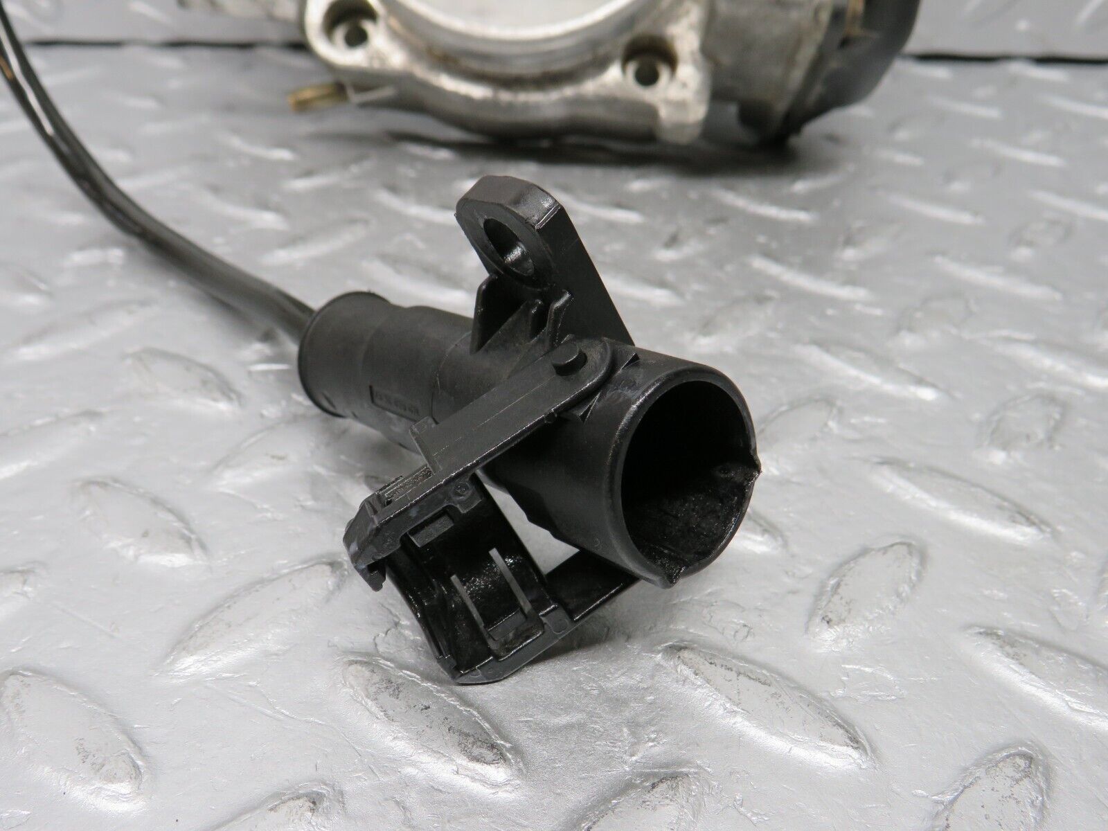 38559 Mercedes-Benz R129 280SL Coupe Throttle Body Valve VDO 0011416525