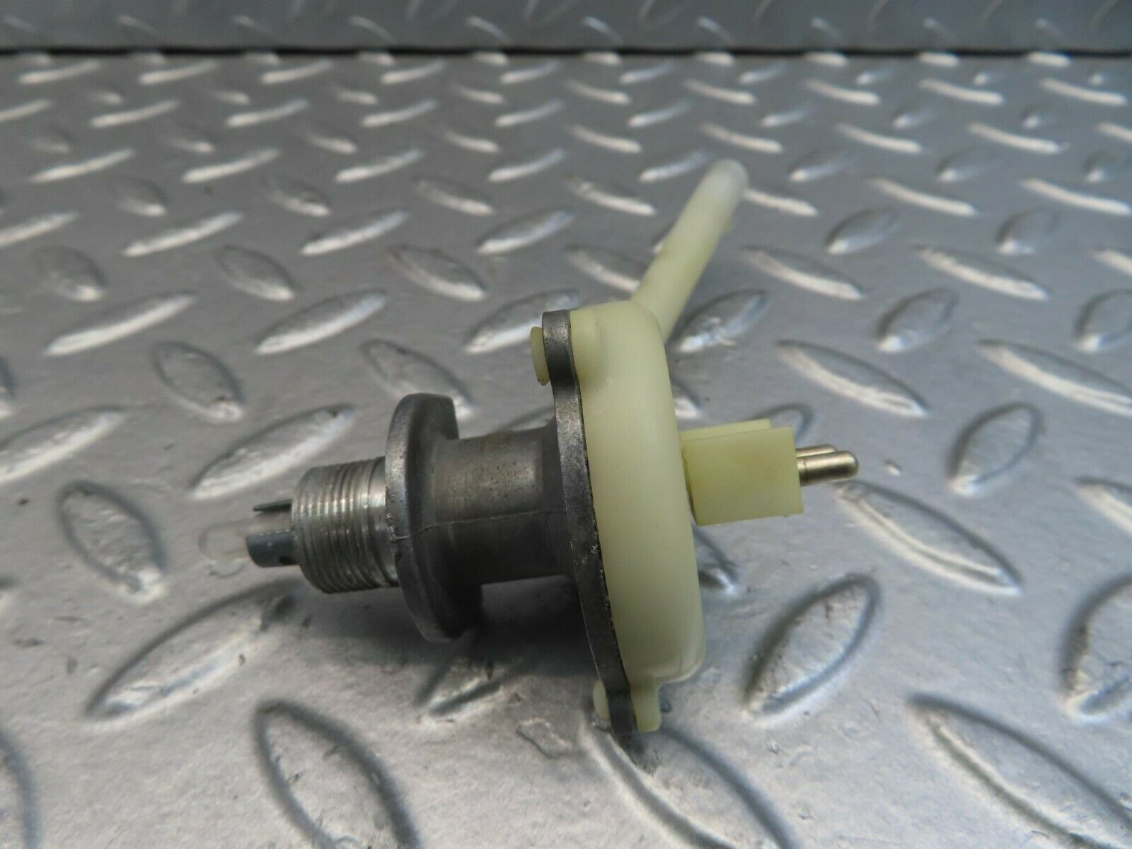 11496 Mercedes-Benz C123 230CE Coupe Heater Regulator