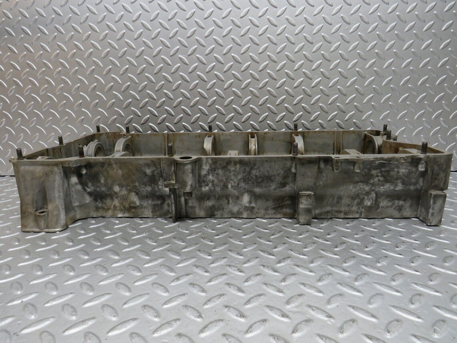 28046 Mercedes-Benz W123 280E Camshaft Bearing Casing 1100163304