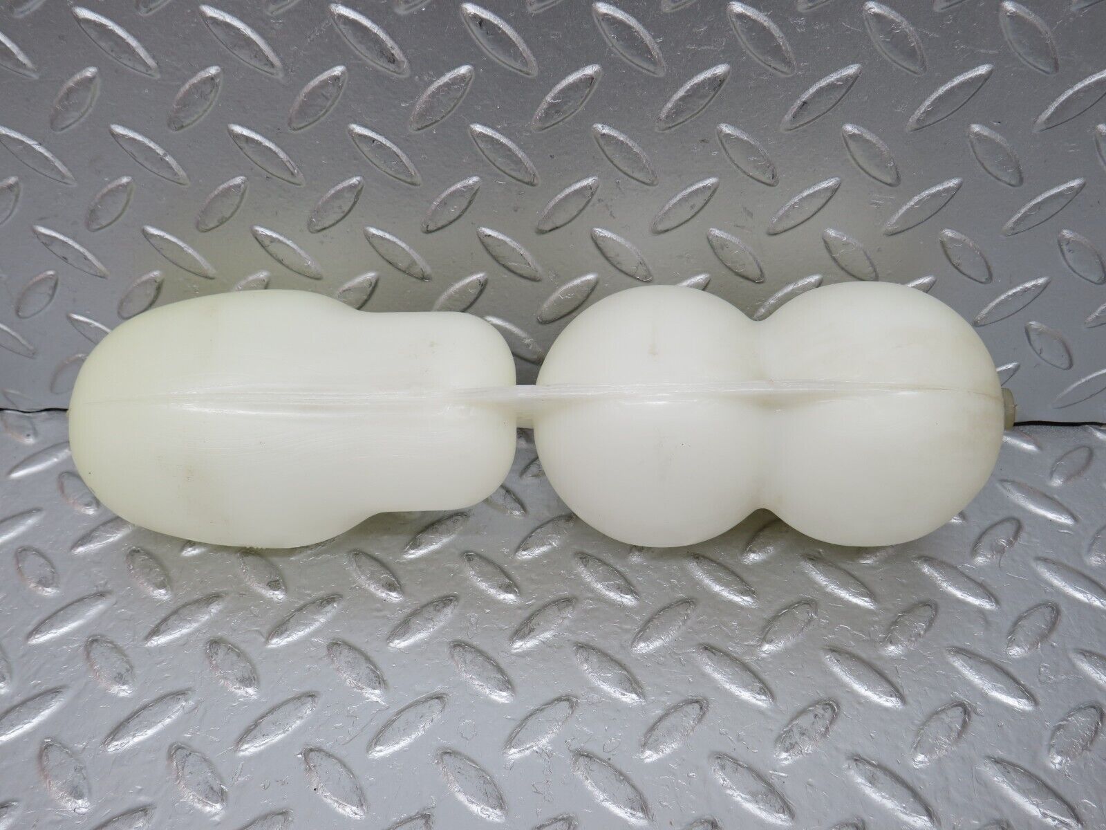 32427 Mercedes-Benz S124 300TE Wagon Vacuum Reservoir Tank