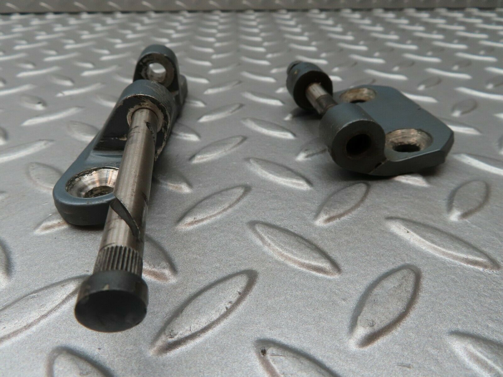 4105 Mercedes-Benz W108 280SE Door Hinges Front Right