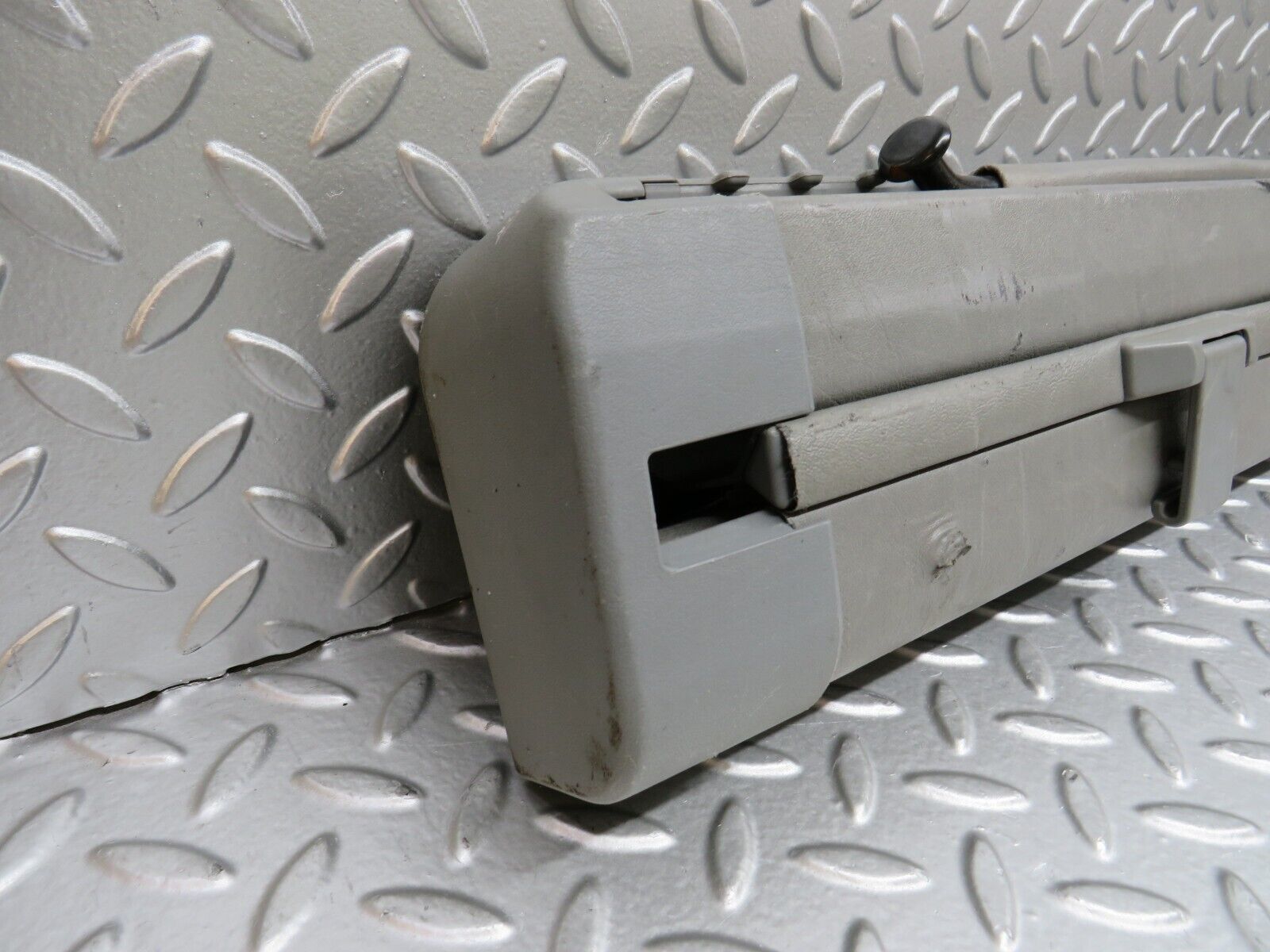 32581 Mercedes-Benz S124 300TE Wagon Trunk Roll Compartment Cover