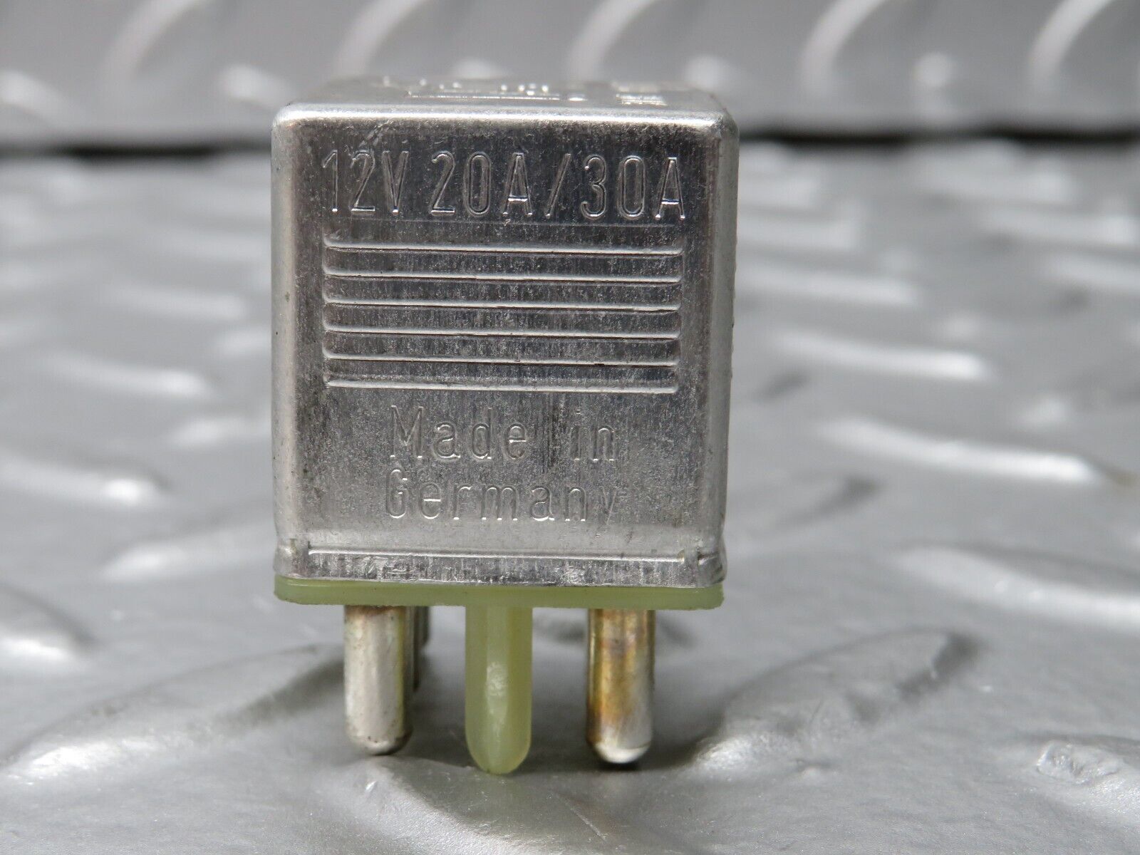 31231 Mercedes-Benz S124 220TE Wagon Multi Purpose Relay 0015420219