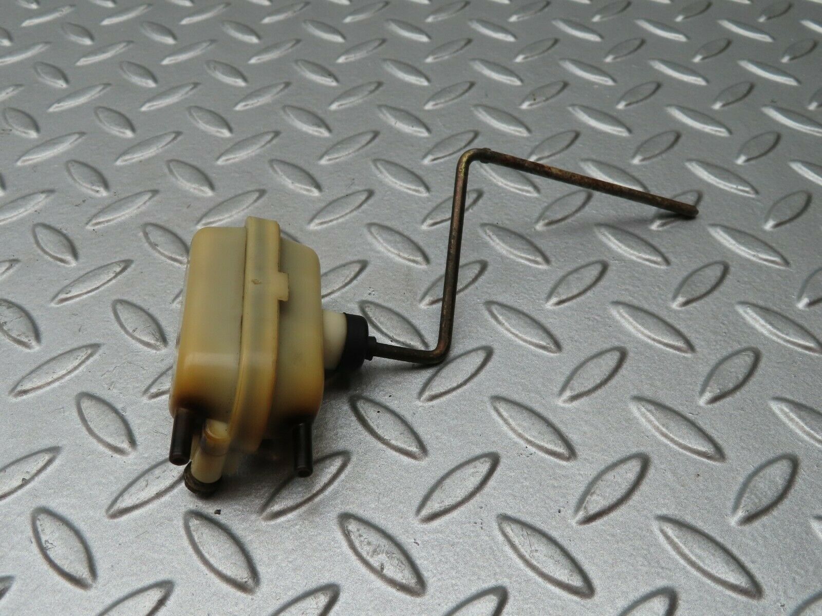 4199 Mercedes-Benz V123 240D LWB Fuel Filler Door Lock Actuator