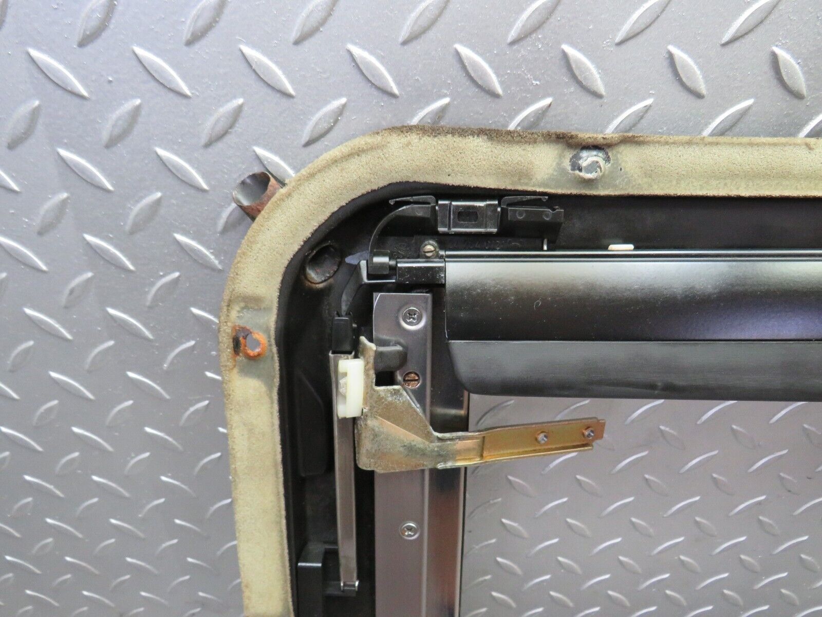 36531 Mercedes-Benz W201 190E 2.0L Power Sunroof Frame