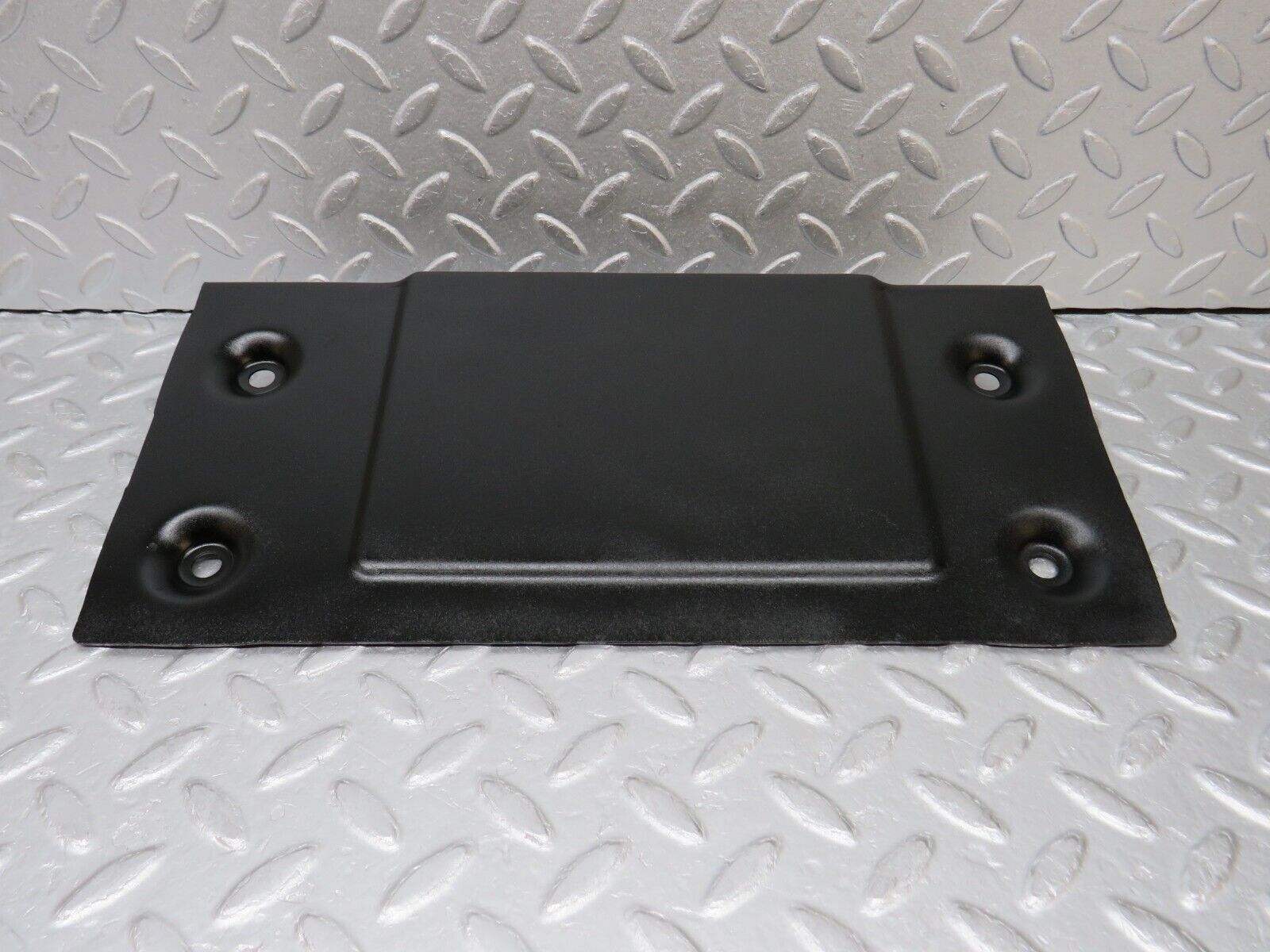 38012 Mercedes-Benz A124 320E Cabriolet Soft Top Hydraulic Pump Support Bracket