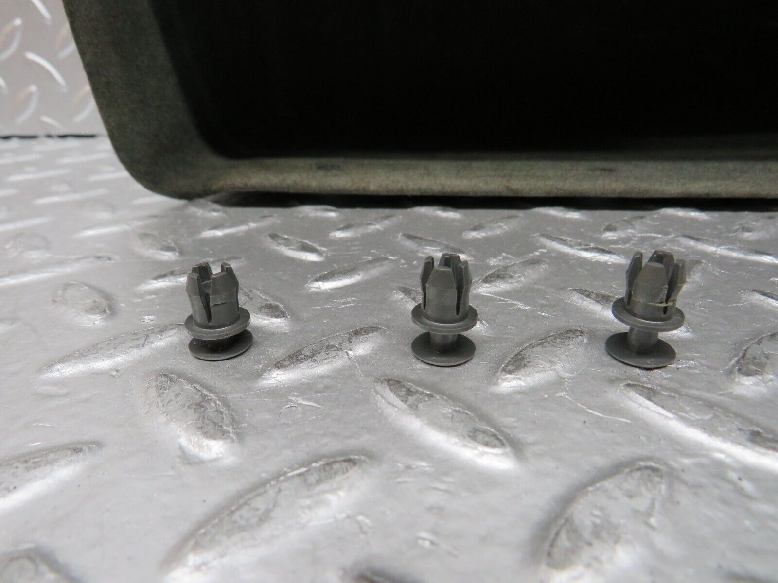 26760 Mercedes-Benz W123 240D Glove Box 1236890491