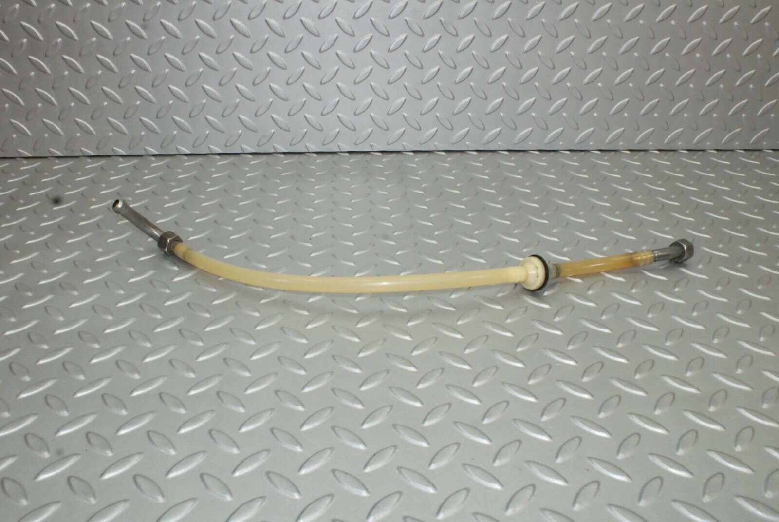 2625 Mercedes-Benz W116 350SE Oil Pipe Servo Hose
