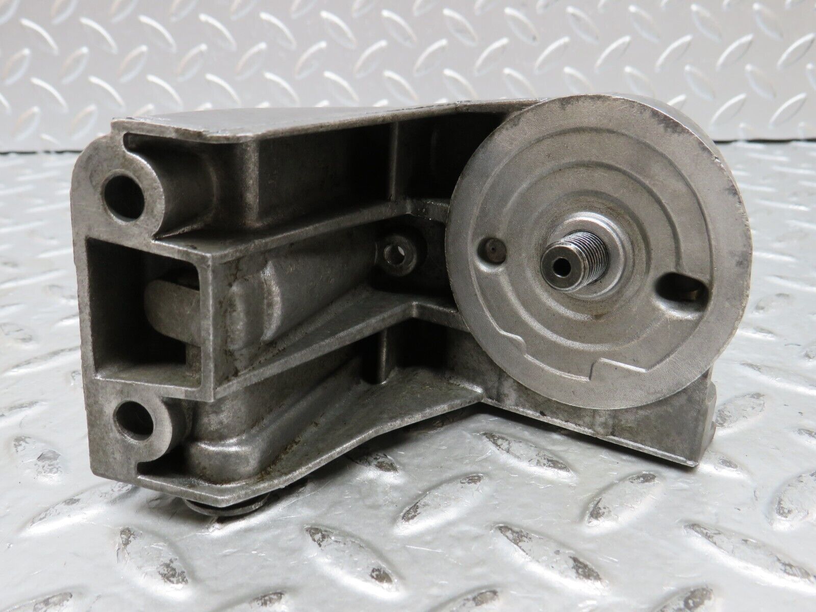 27815 Mercedes-Benz S124 300TE Wagon Fuel Filter Housing 6010920408