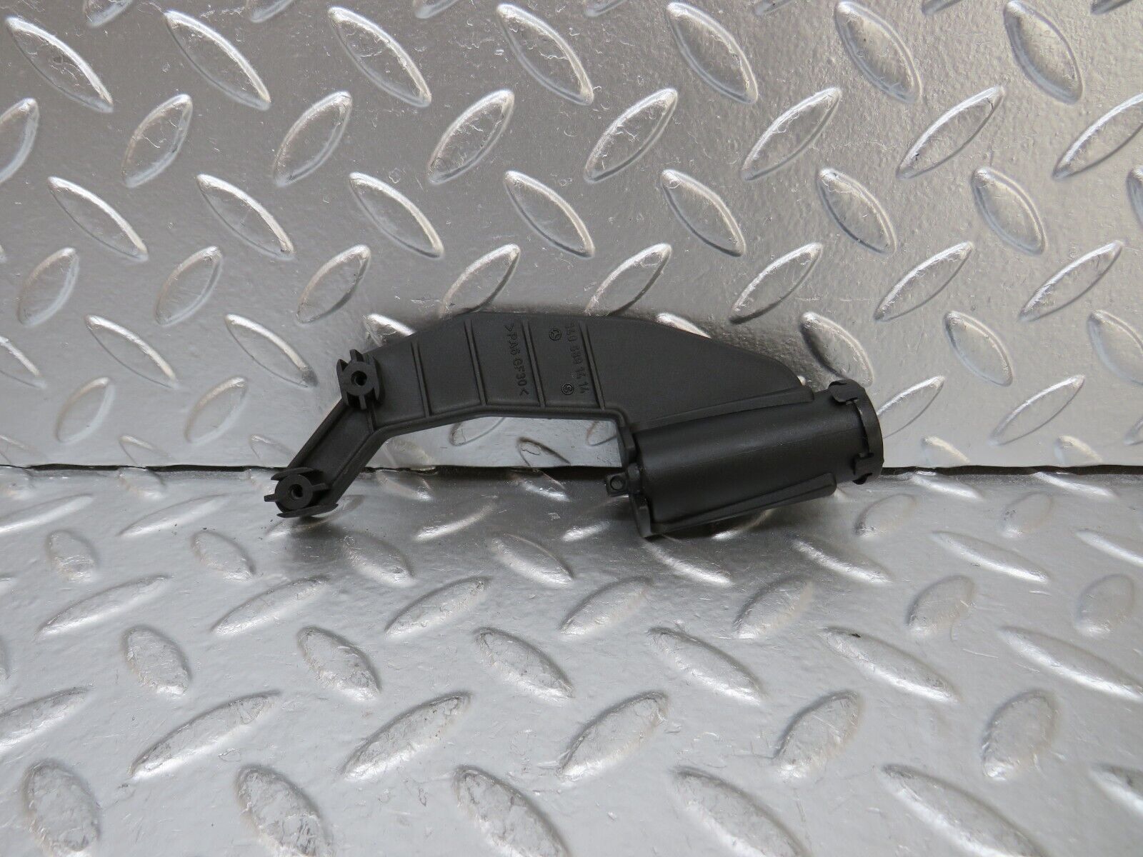 24925 Mercedes-Benz W140 S320 Glove Box Damper 1406891414