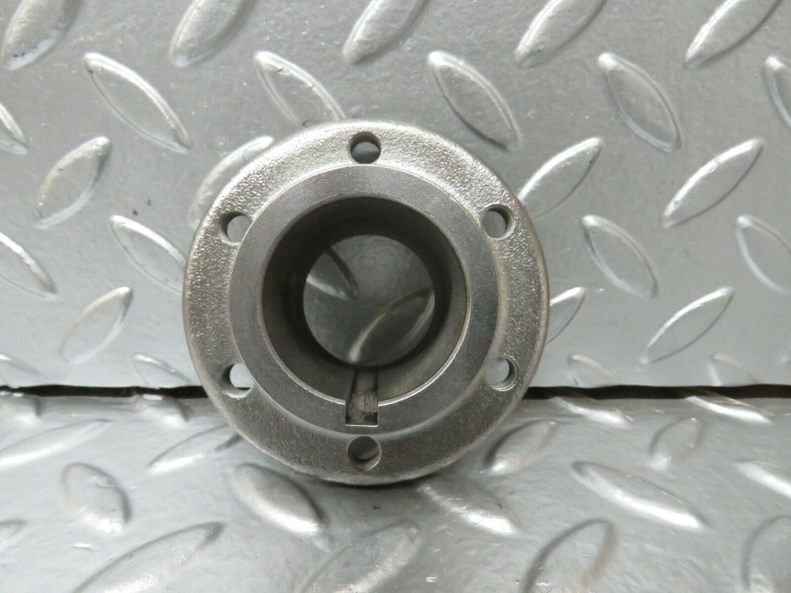 23899 Mercedes-Benz C107 450SLC Coupe Crankshaft Sleeve Hub