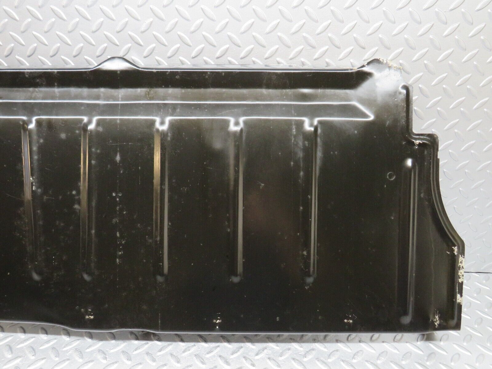 37125 Mercedes-Benz C126 420SEC Coupe Fuel Tank Cover Plate