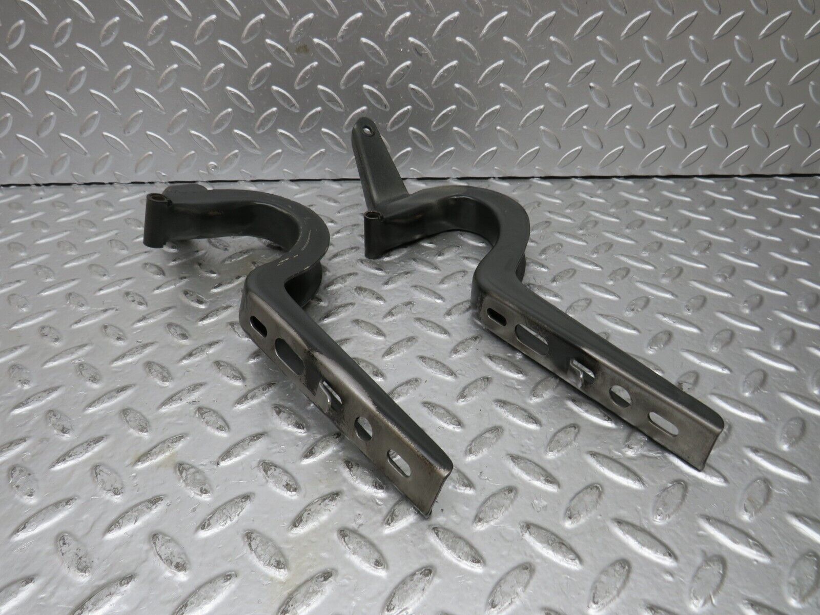 27390 Mercedes-Benz W123 280E Trunk Lid Hinge Pair 1237500187 1237500287