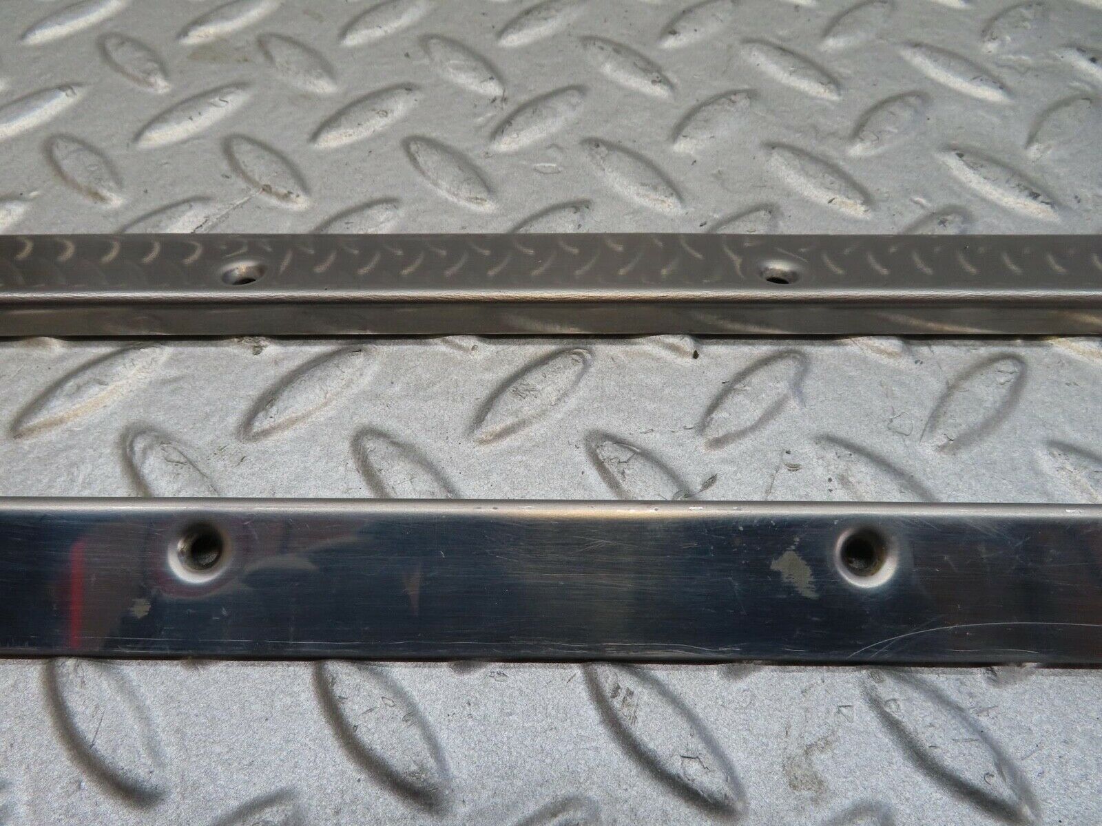 14386 Mercedes-Benz W116 350SE Sunroof Sliding Guide Rail L/R