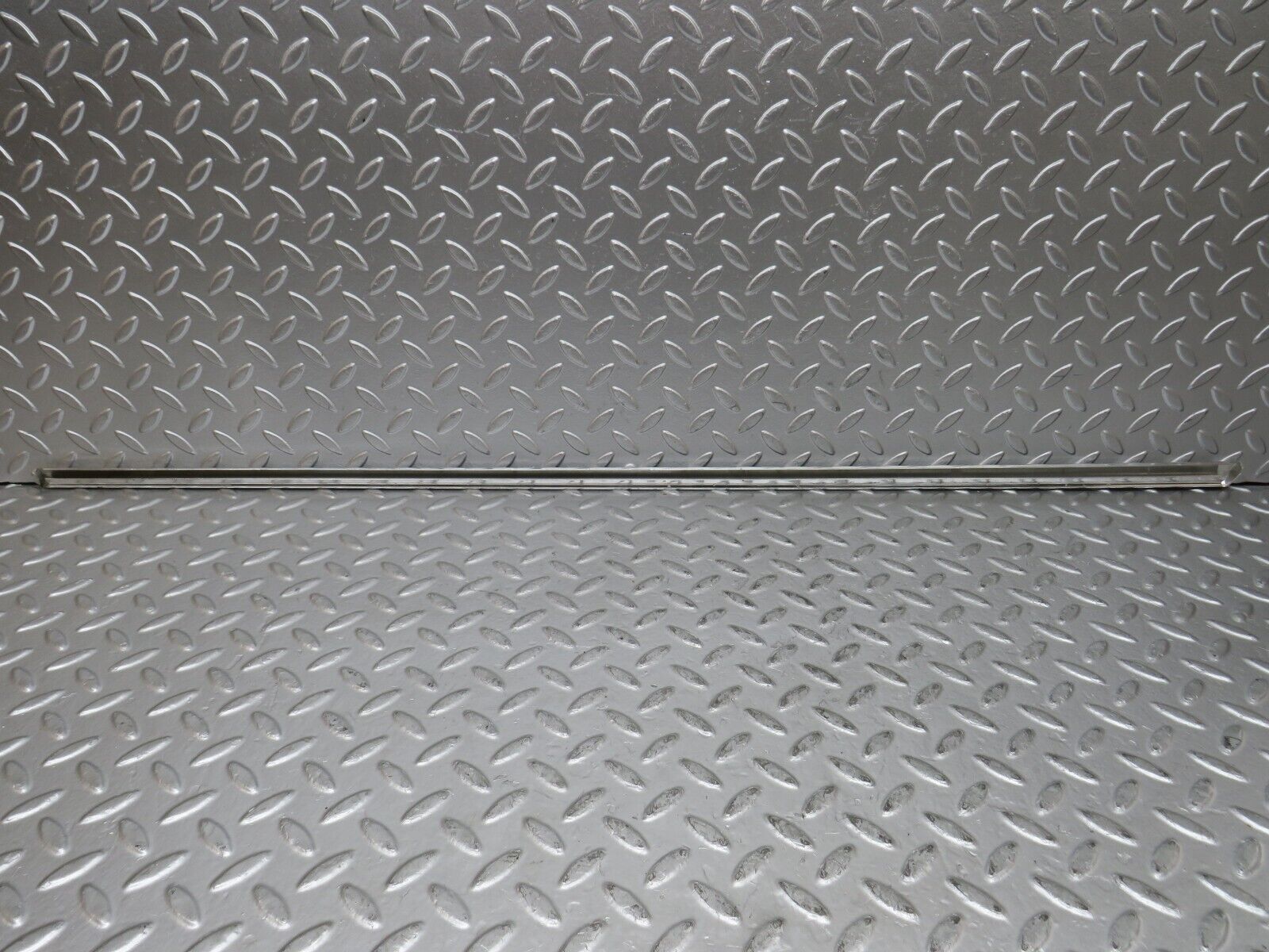 27116 Mercedes-Benz W123 280E Rear Left Door Chrome Moulding Trim