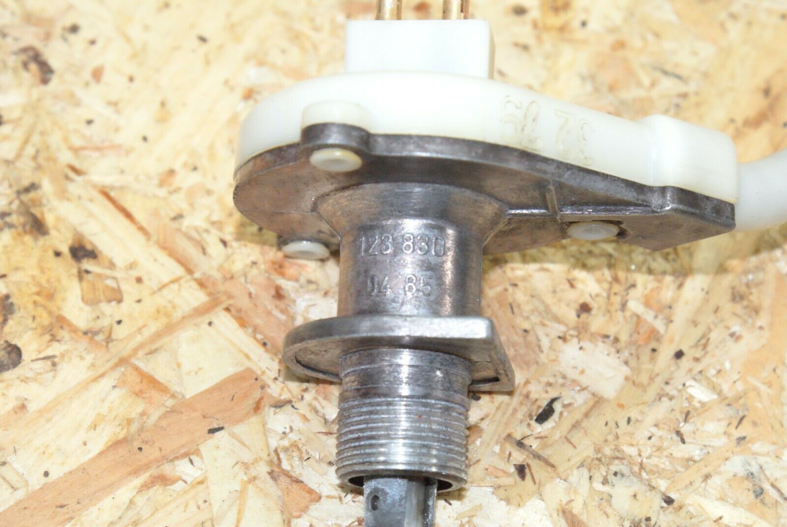 2308 Mercedes-Benz W123 280E Heater Regulator 1238300485