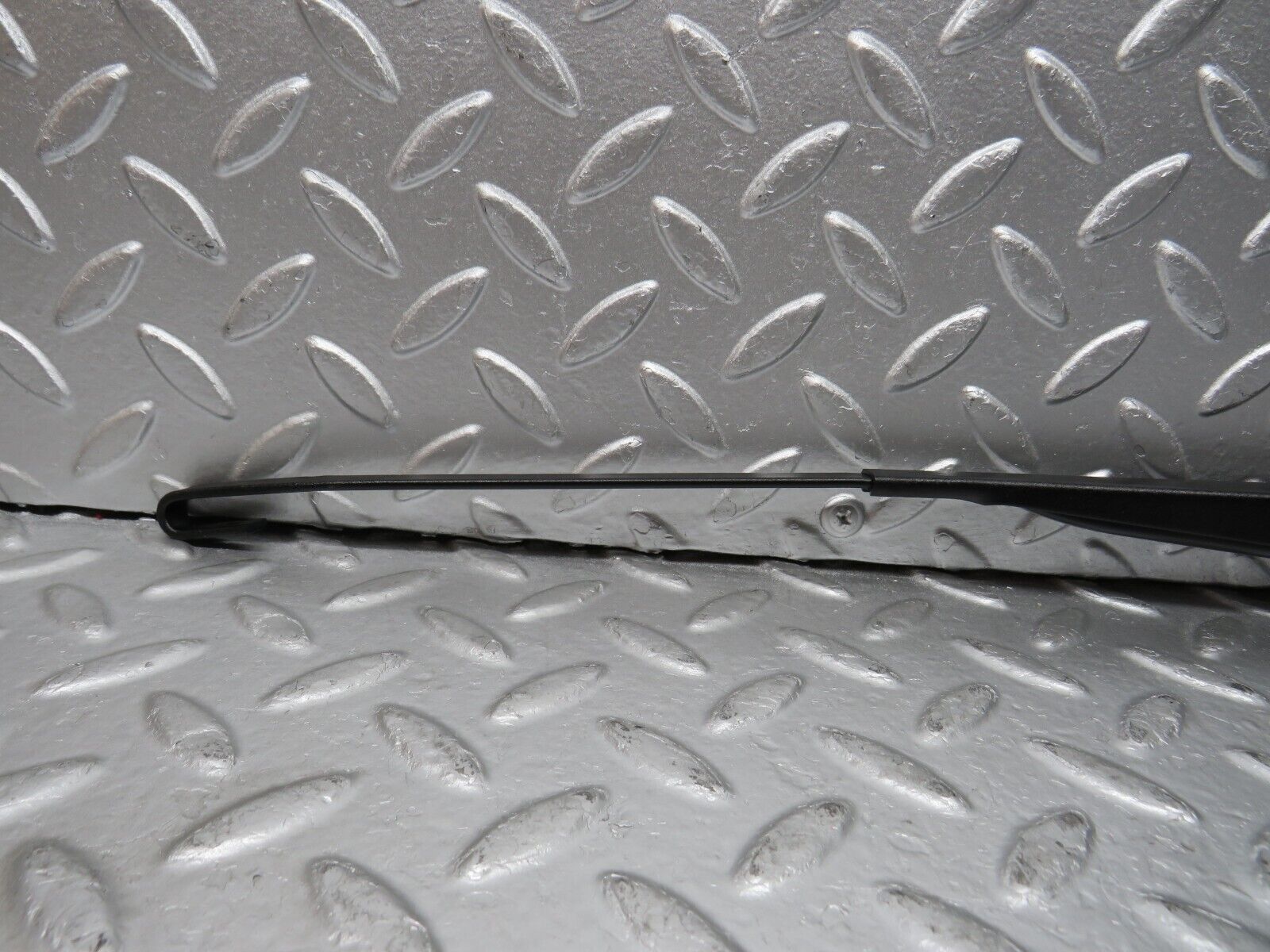 31160 Mercedes-Benz W123 200D Wiper Arm Bosch Right Side