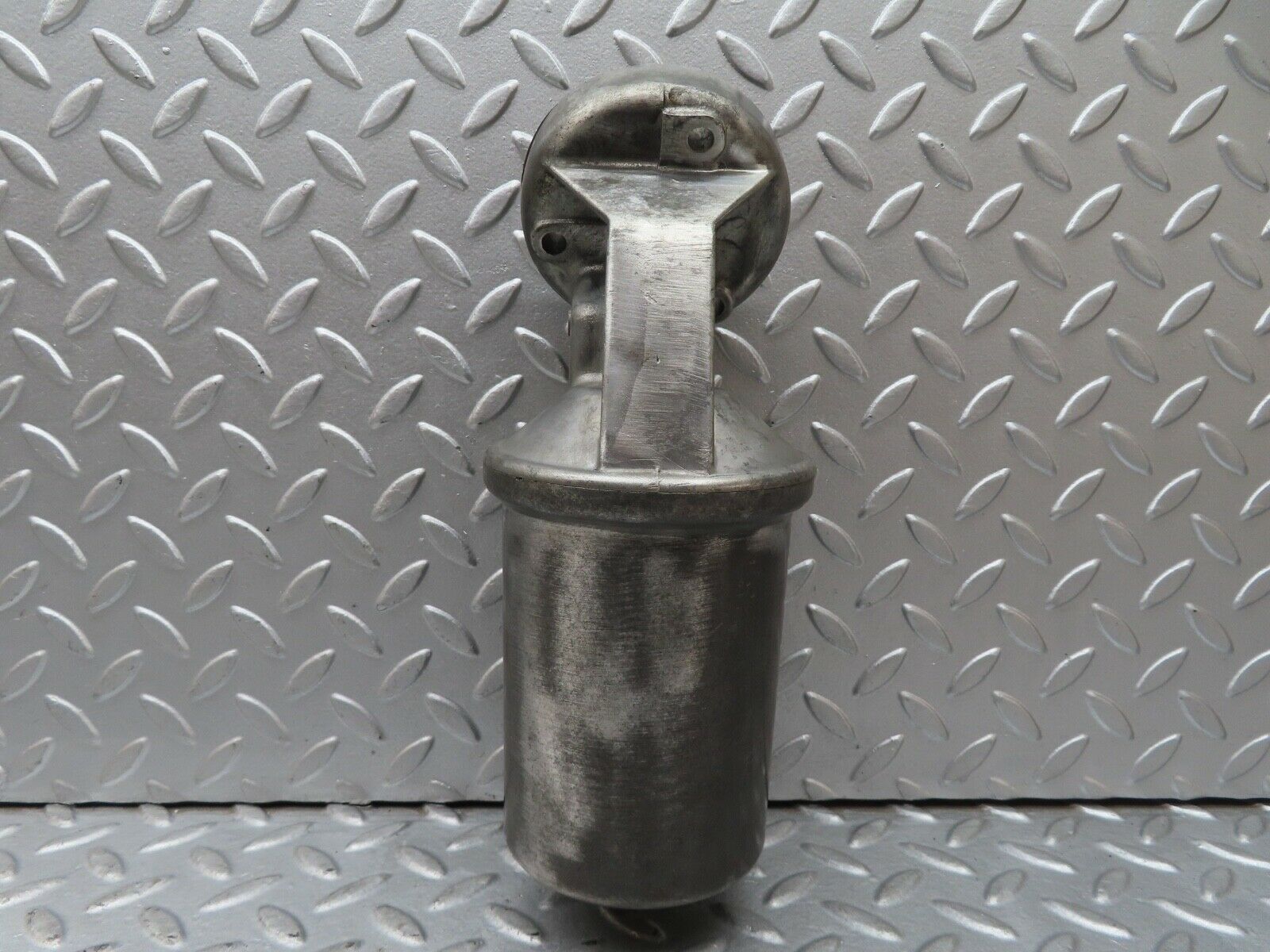 17710 Mercedes-Benz W116 450SEL Oil Filter Housing 1161840509