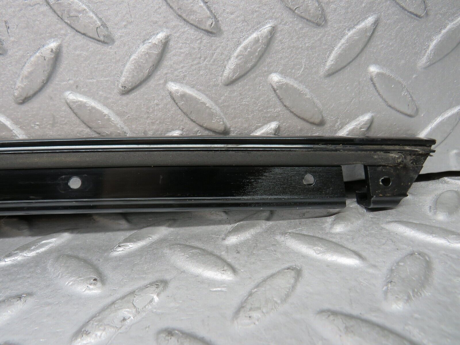 37894 Mercedes-Benz A124 320E Cabriolet A Pillar Sealing Rail Trim Right Side