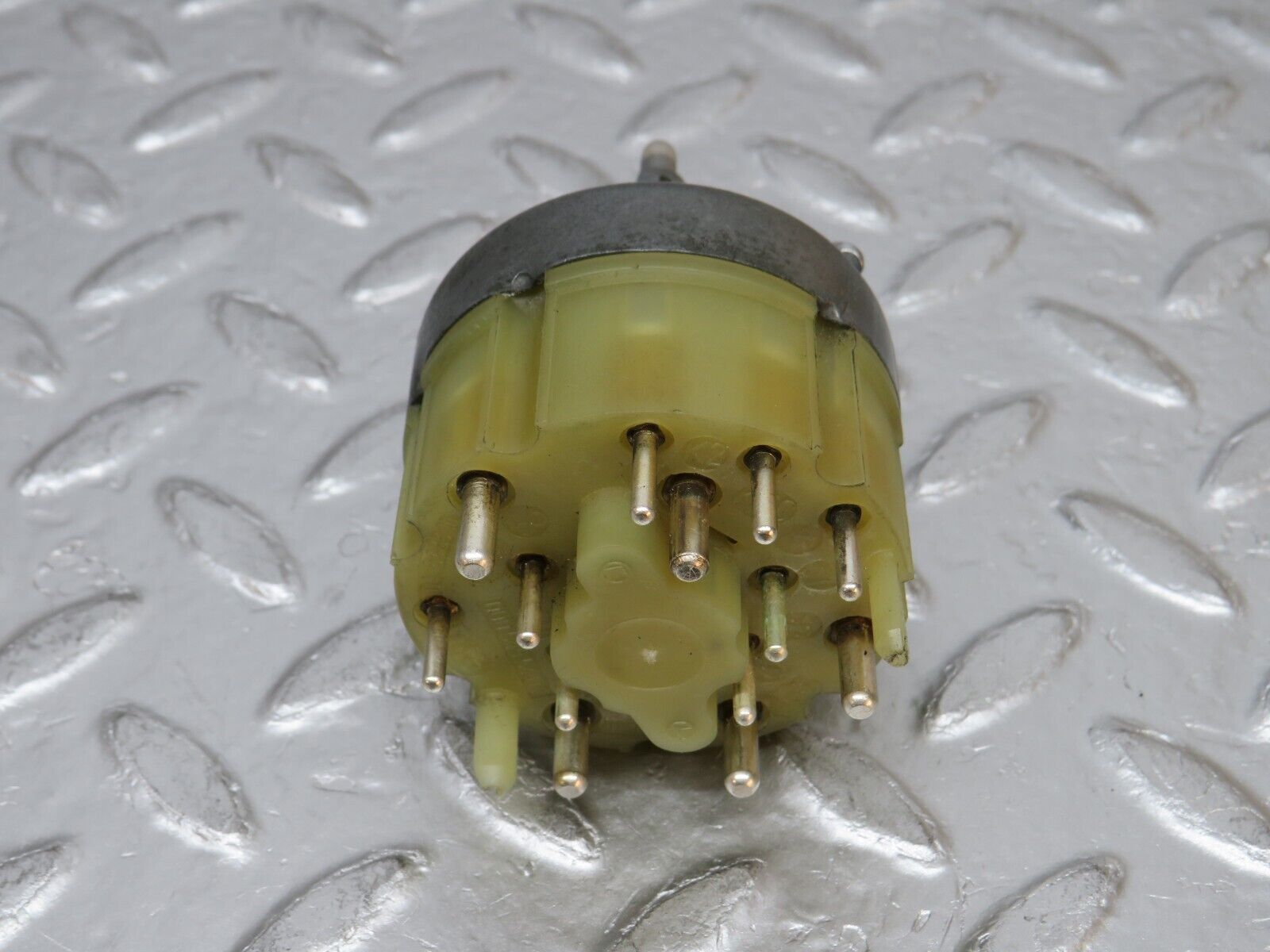 32411 Mercedes-Benz S124 300TE Wagon Headlight Switch 0005455404