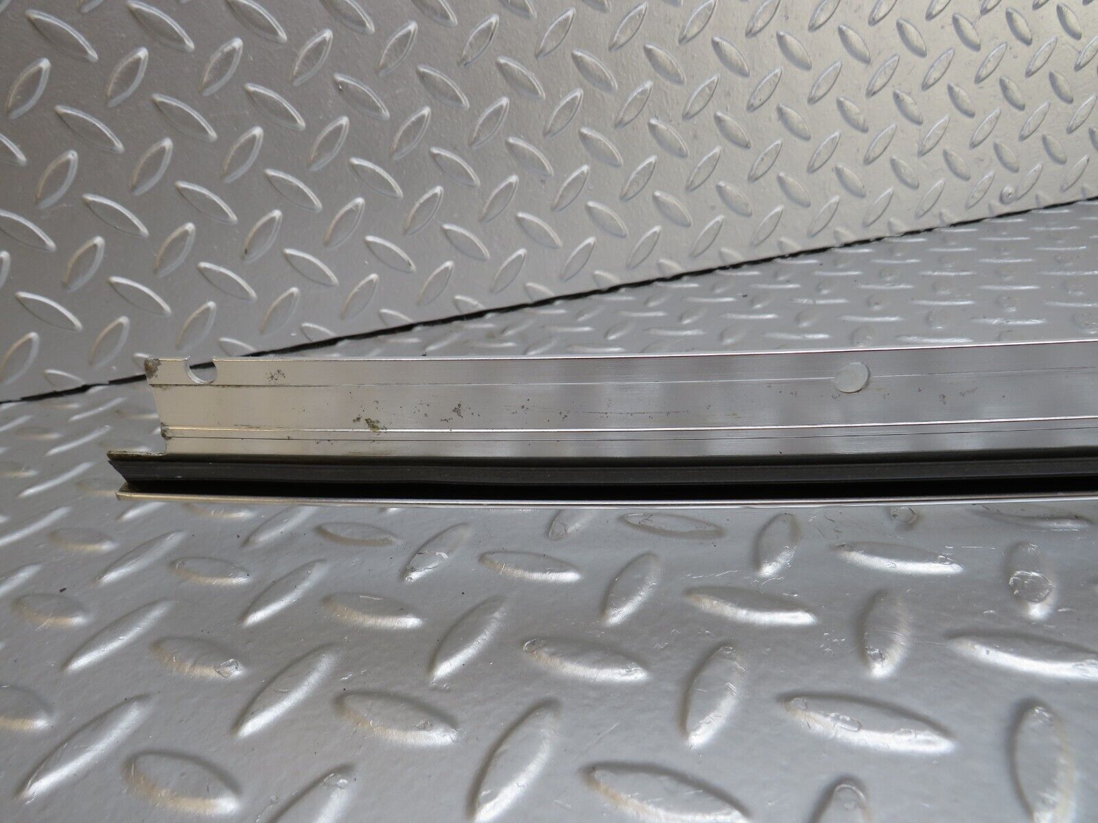 34457 Mercedes-Benz C126 380SEC Coupe Roof Chrome Trim Left Side