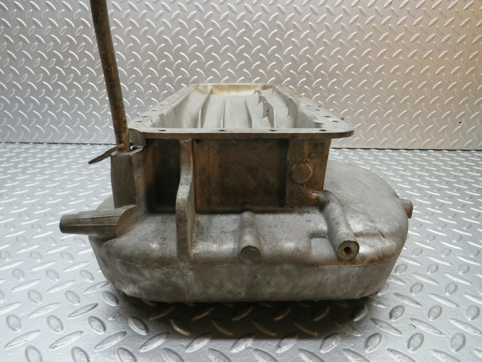 22816 Mercedes-Benz C107 450SLC Coupe Oil Pan Oil Sump 1170100013