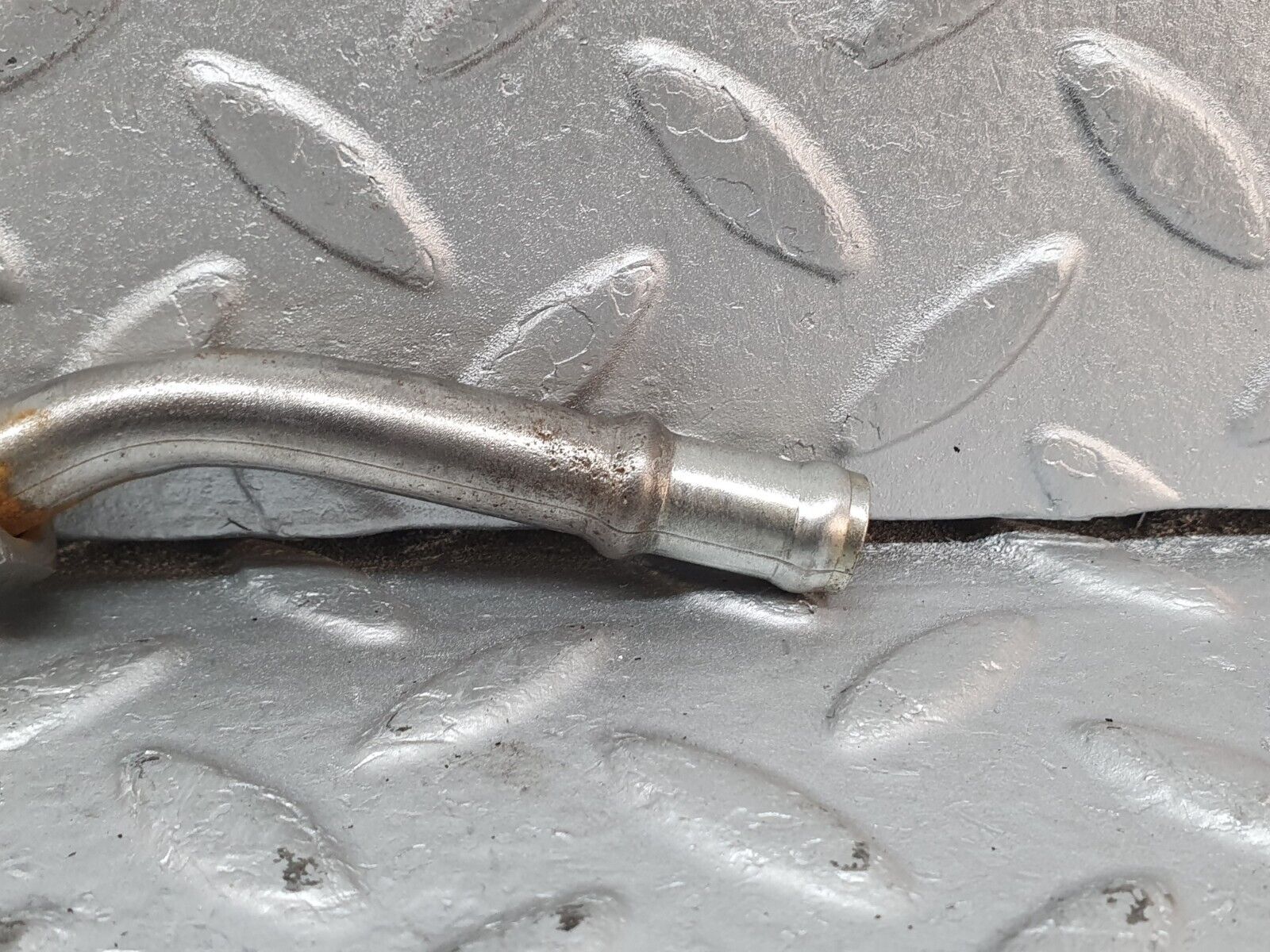 41241 Mercedes-Benz W126 300SE Power Steering Hose Pipe