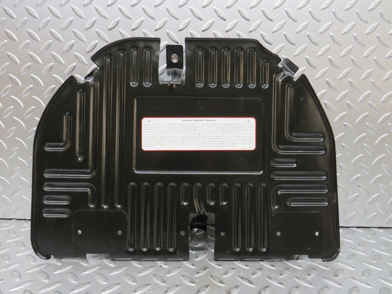 27762 Mercedes-Benz S124 300TE Wagon Front Right Floor Relay Cover 2028171320