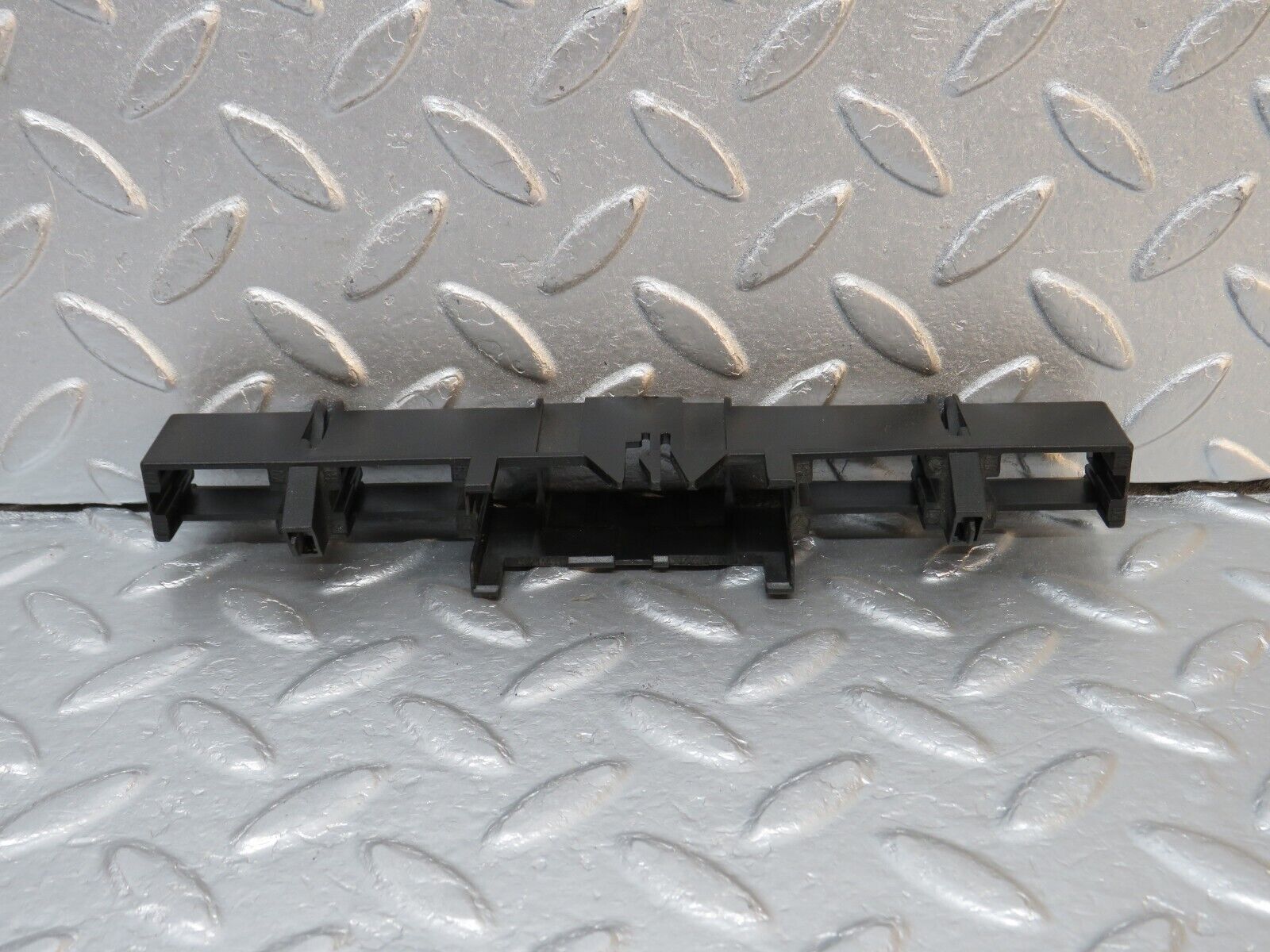 39749 Mercedes-Benz R129 320SL Coupe Connector Holder 1295451340