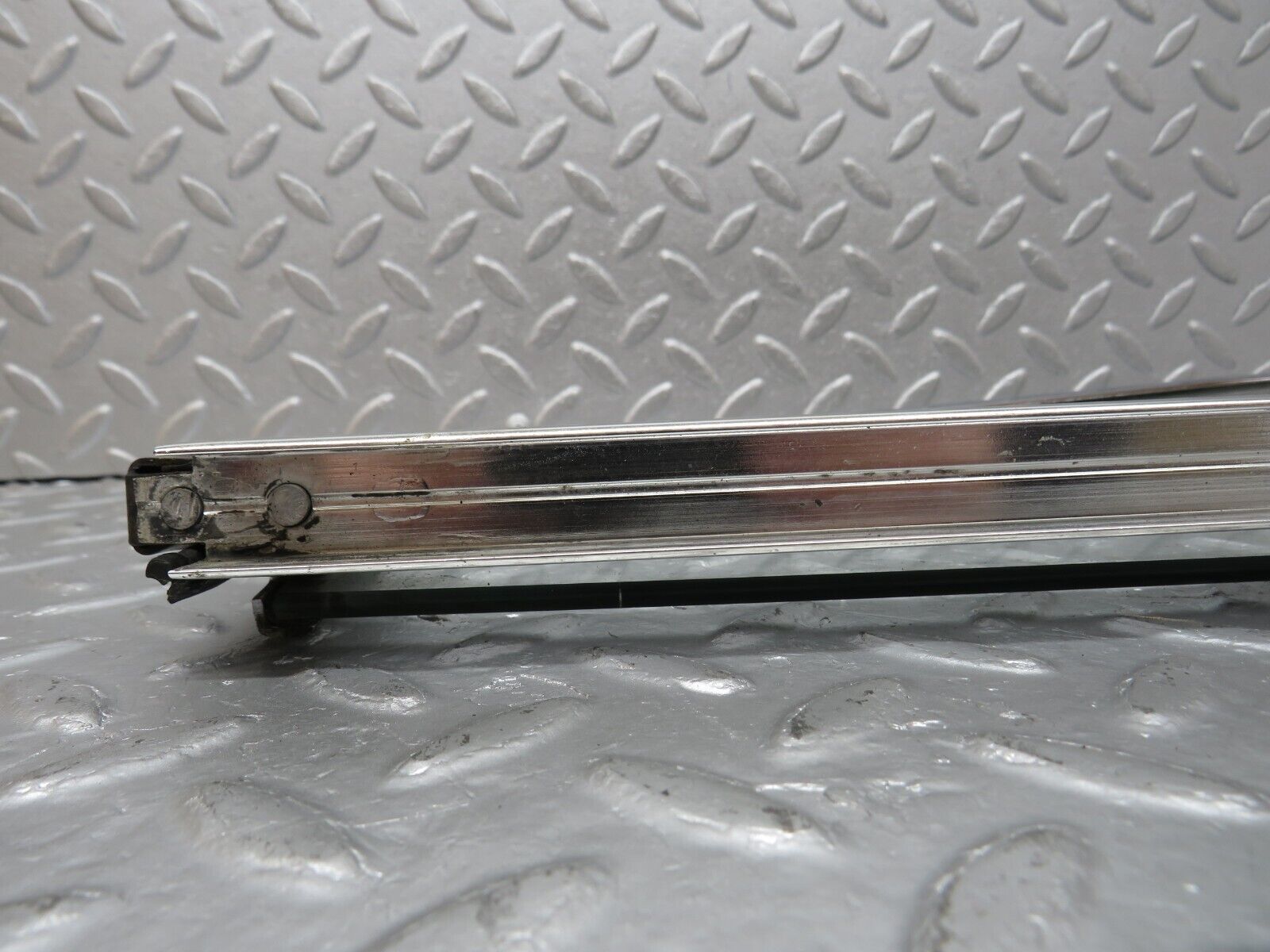 40501 Mercedes-Benz W110 230 Front Left Quarter Window