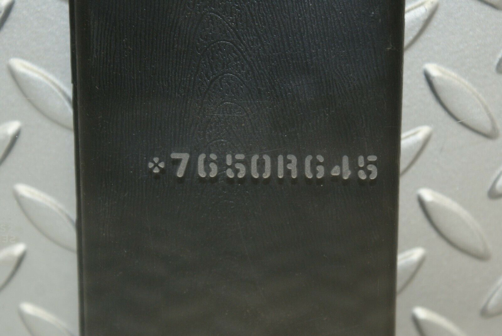 3098 Mercedes-Benz W115 220D Rear Right Door Window Glass