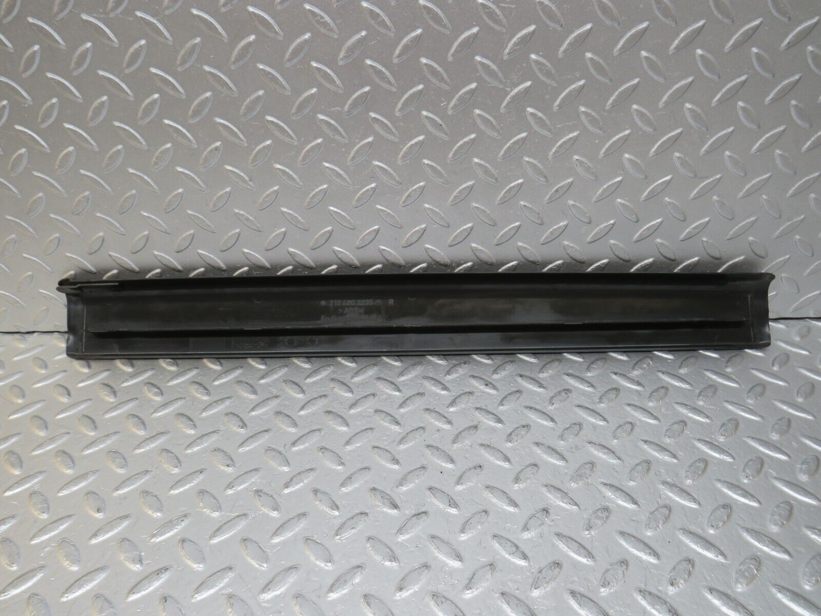 34855 Mercedes-Benz W210 320E Front Right Door Sill Trim Grey 2106802235