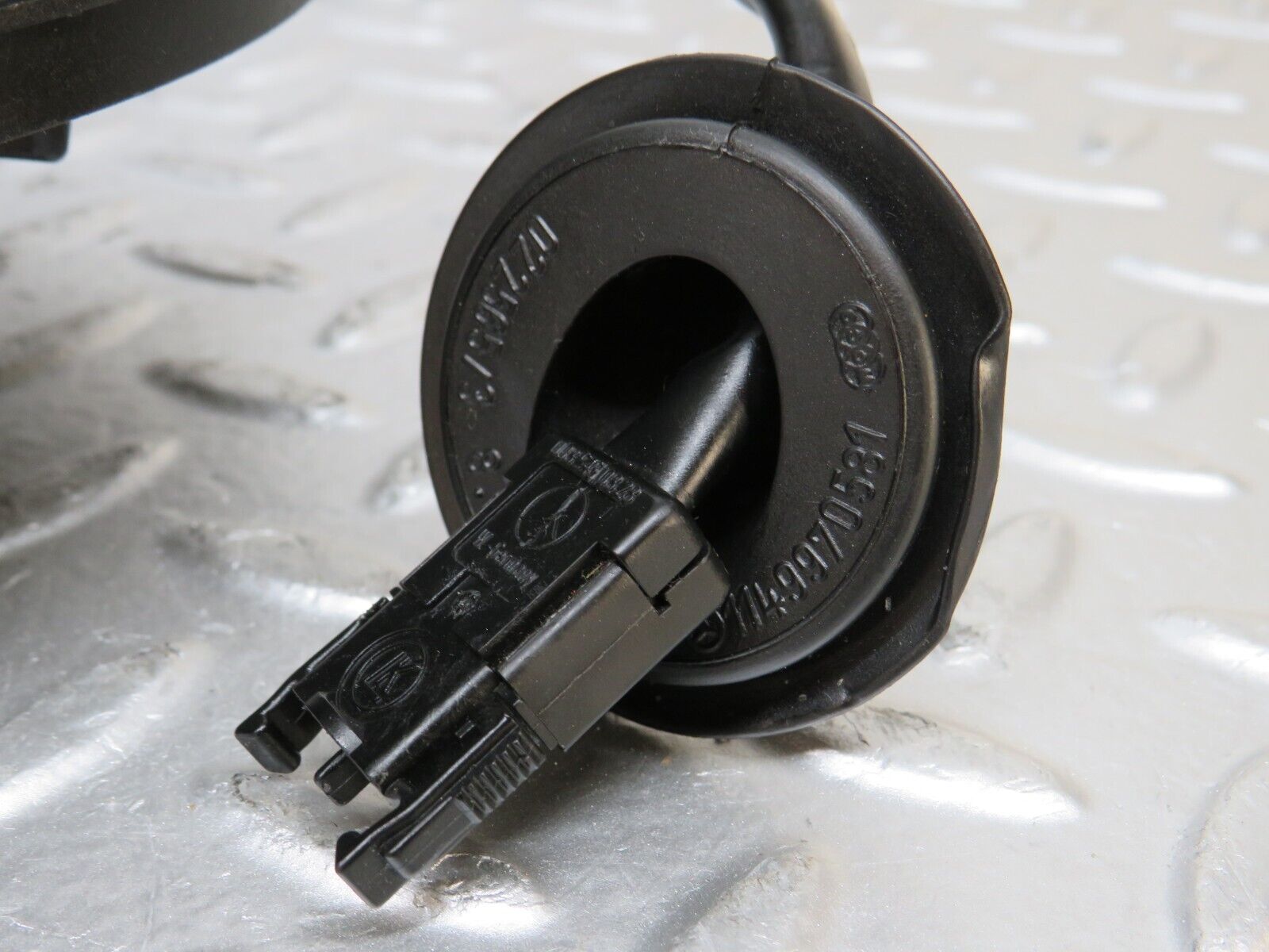 26005 Mercedes-Benz W124 280E Heater Blower Motor 0085450828