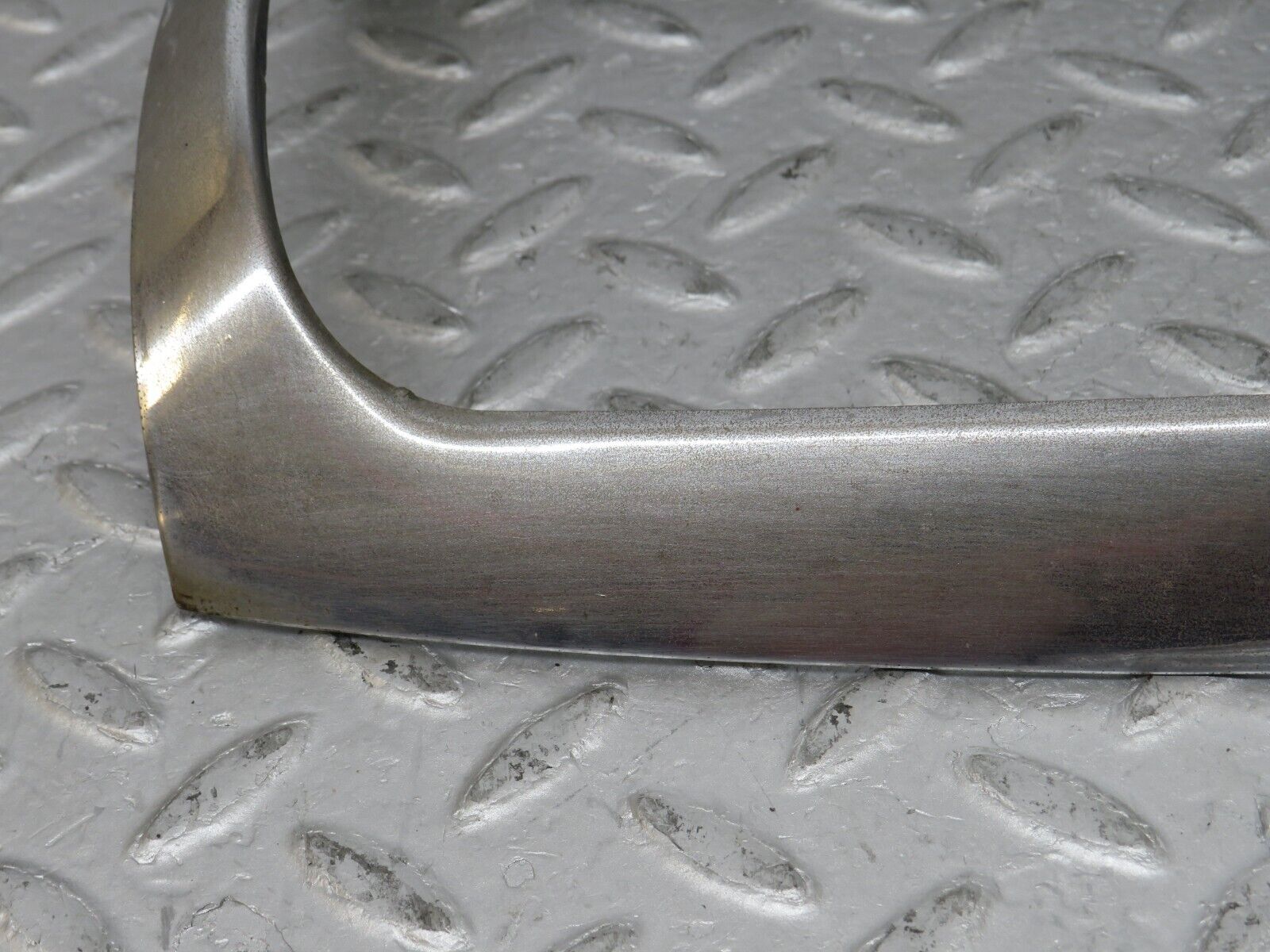 35752 Mercedes-Benz W108 Headlight Chrome Frame