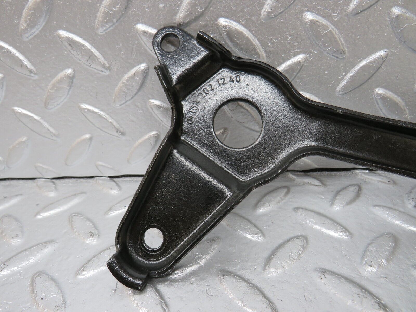 34098 Mercedes-Benz W124 260E Belt Tensioner Bracket Holder 1032021240