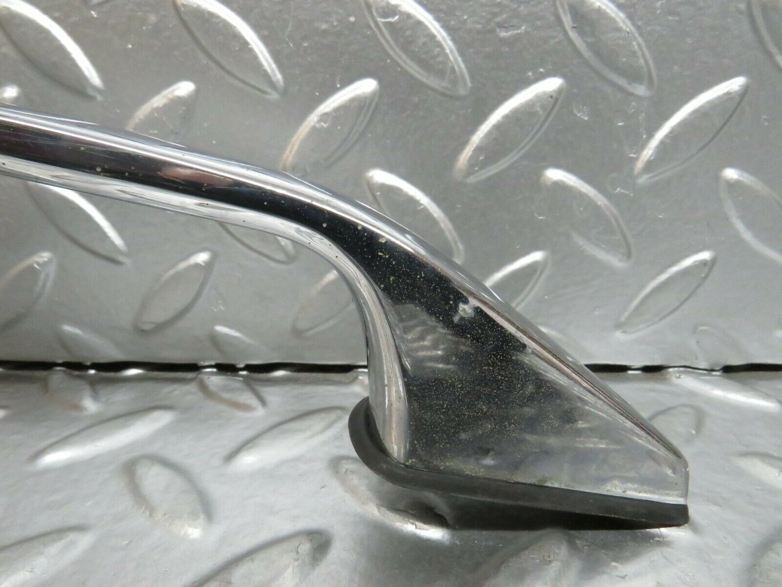 23715 Mercedes-Benz W114 280E Exterior Door Handle Front Left With Key 1157600501