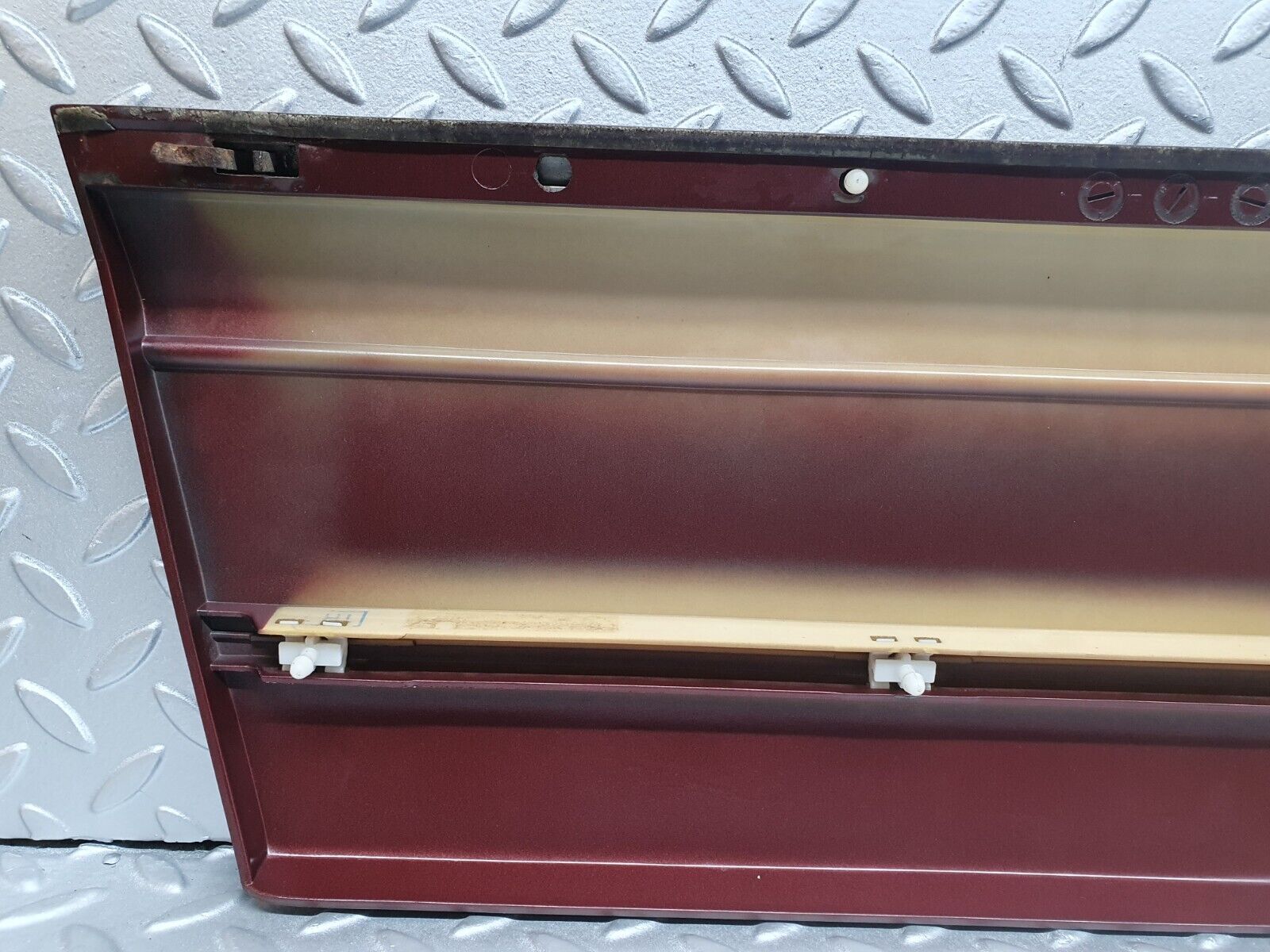 40910 Mercedes-Benz W126 300SE Front Right Door Moulding Trim 1266903840