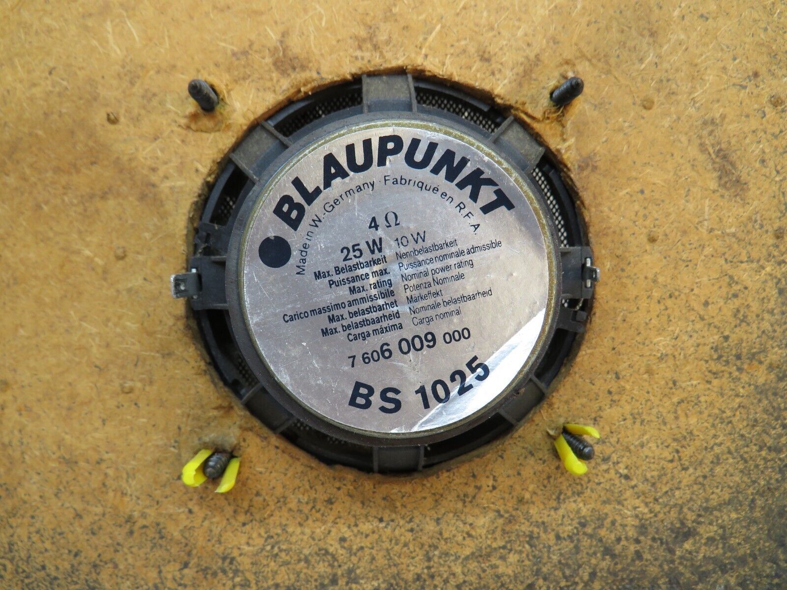 32342 Mercedes-Benz S124 300TE Wagon Rear Left Door Card Grey