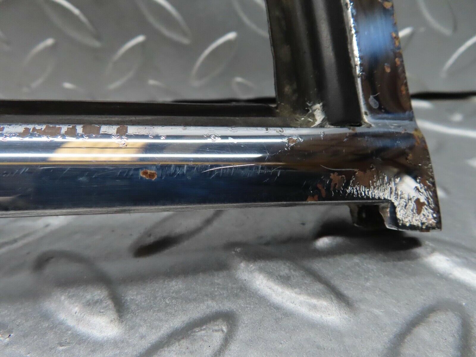 14840 Mercedes-Benz W111 Coupe Left Door Window Channel With Air Vent Frame
