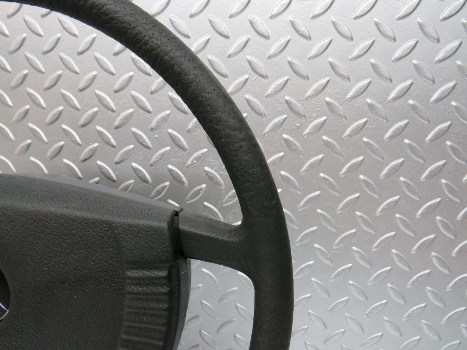 30971 Mercedes-Benz W123 200D Steering Wheel 1164640017