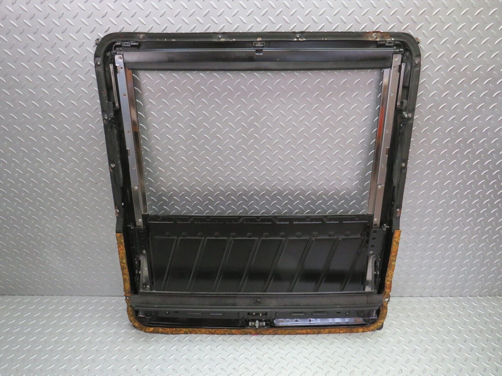 28908 Mercedes-Benz C124 320CE Coupe Power Sunroof Frame